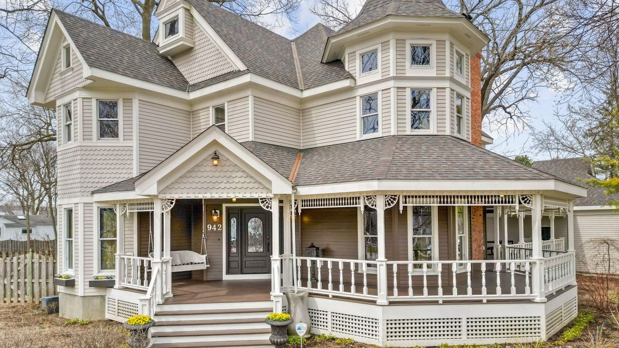 942 Hawthorne Lane, Geneva, IL 60134 House for Sale