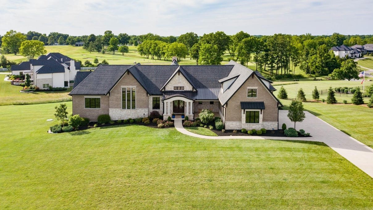 207 Coldstream Clb Dr  