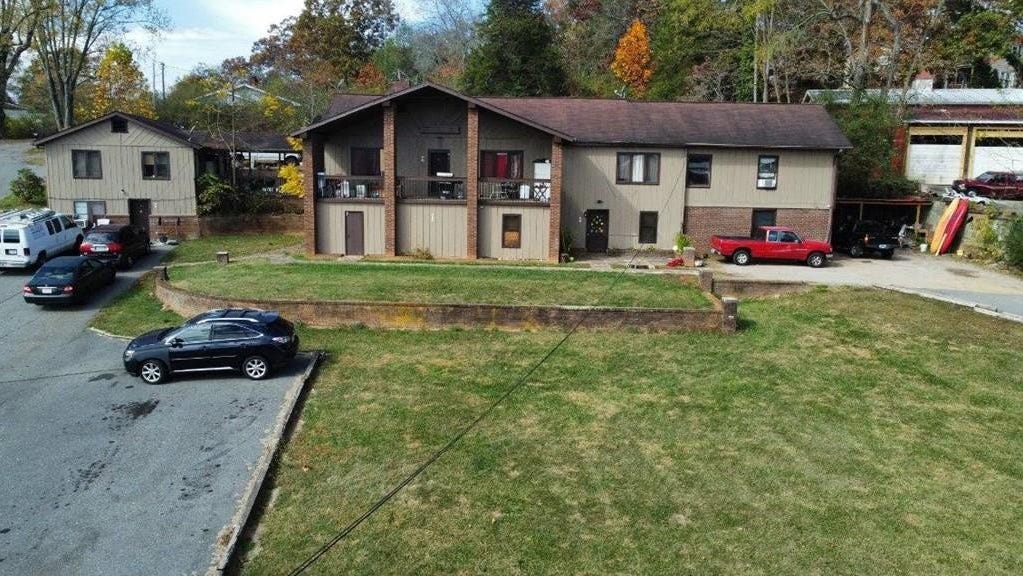 351 Porter St  