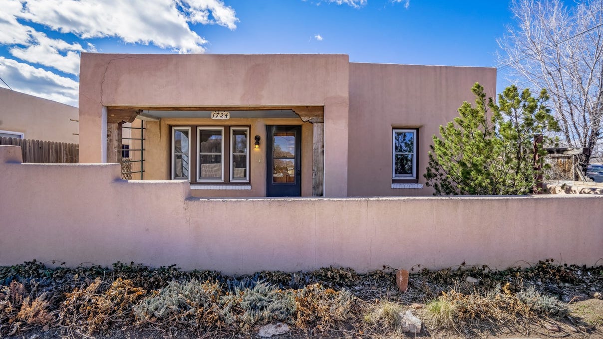 1724 Paseo de Peralta, Santa Fe, NM 87501 House for Sale