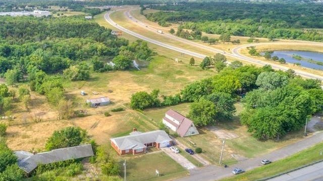 4704 E 76th St North