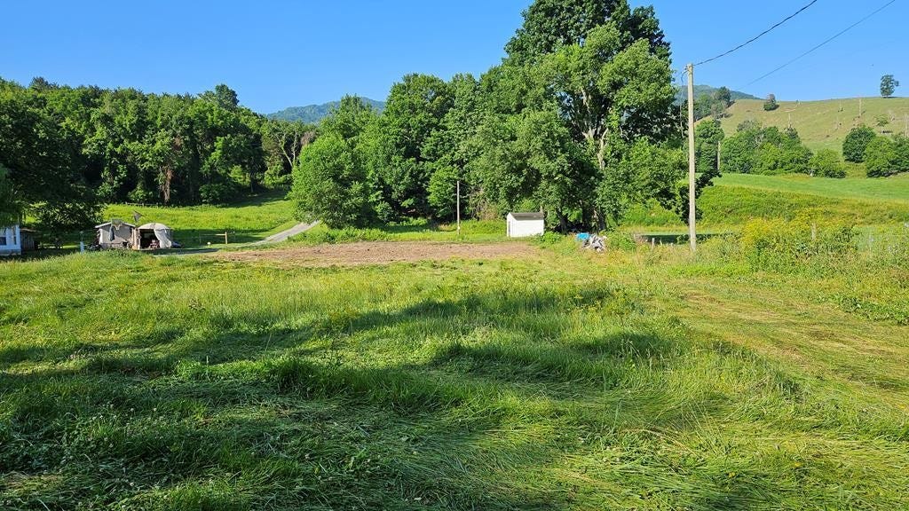 2962 Hayters Gap Rd  