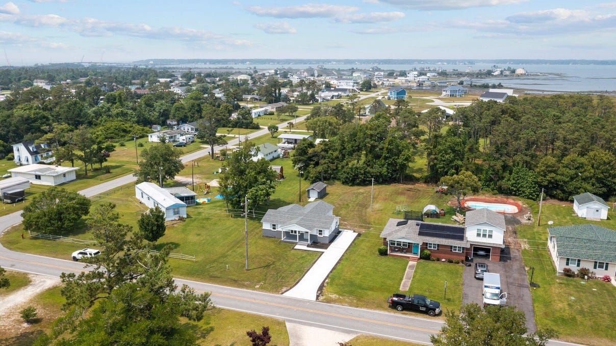 437 Cape Lookout Dr  