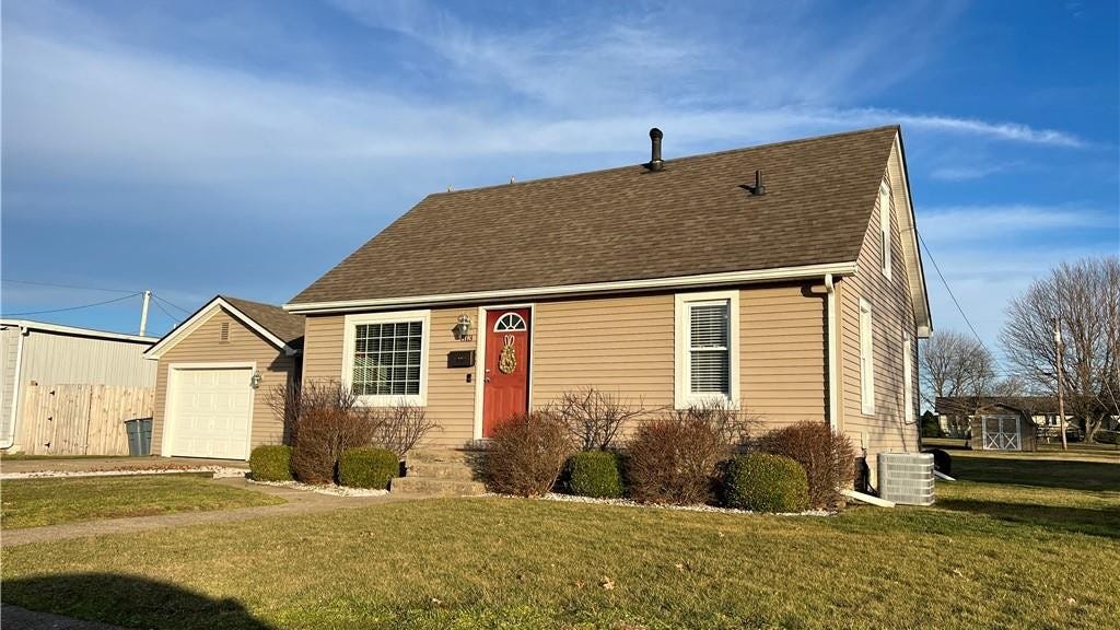 813 3rd St Southeast, New Philadelphia, OH 44663 House for Sale