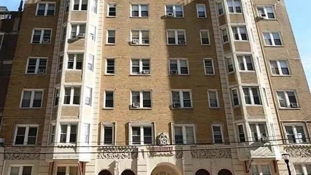 37 S Iowa Ave Unit 2A  