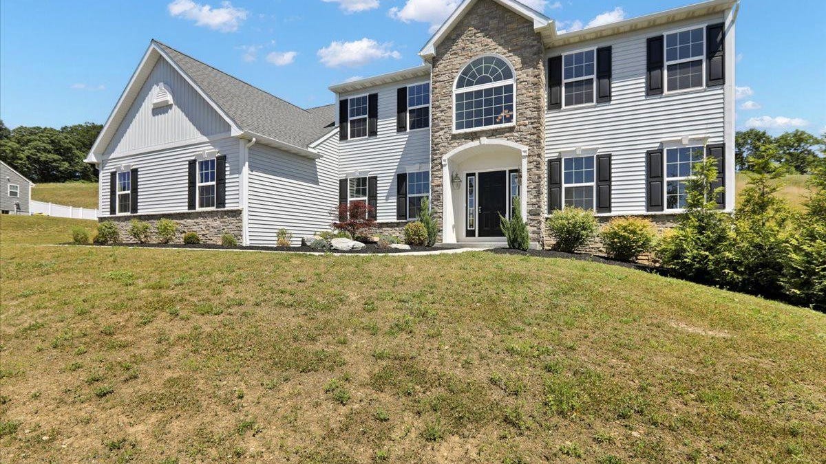 5 MARCELLO Dr  
