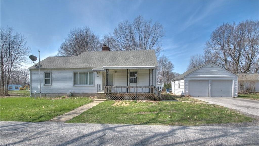 7803 Lake Shore Blvd, MentorontheLake, OH 44060 House for Sale