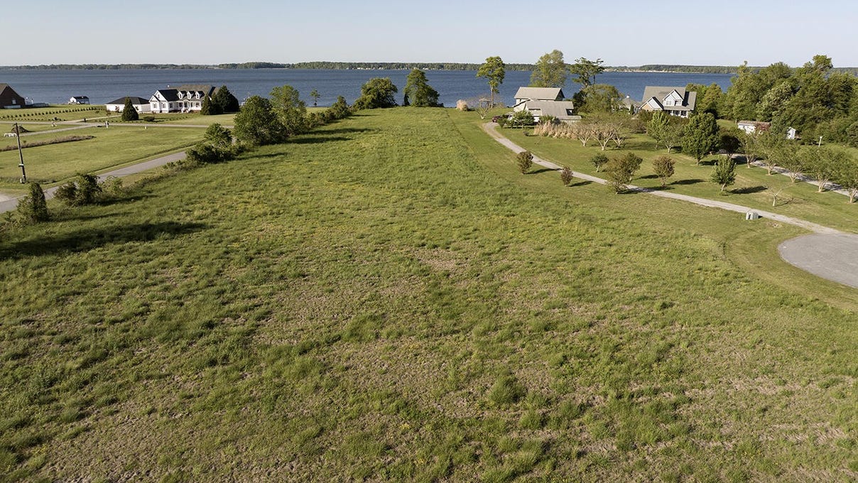 Lot 29 Blue Heron Blvd  