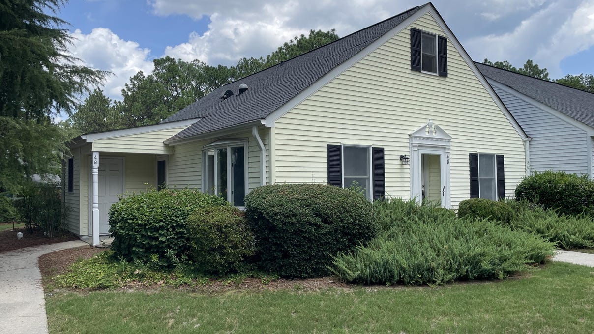 48 Village Grn Cir  