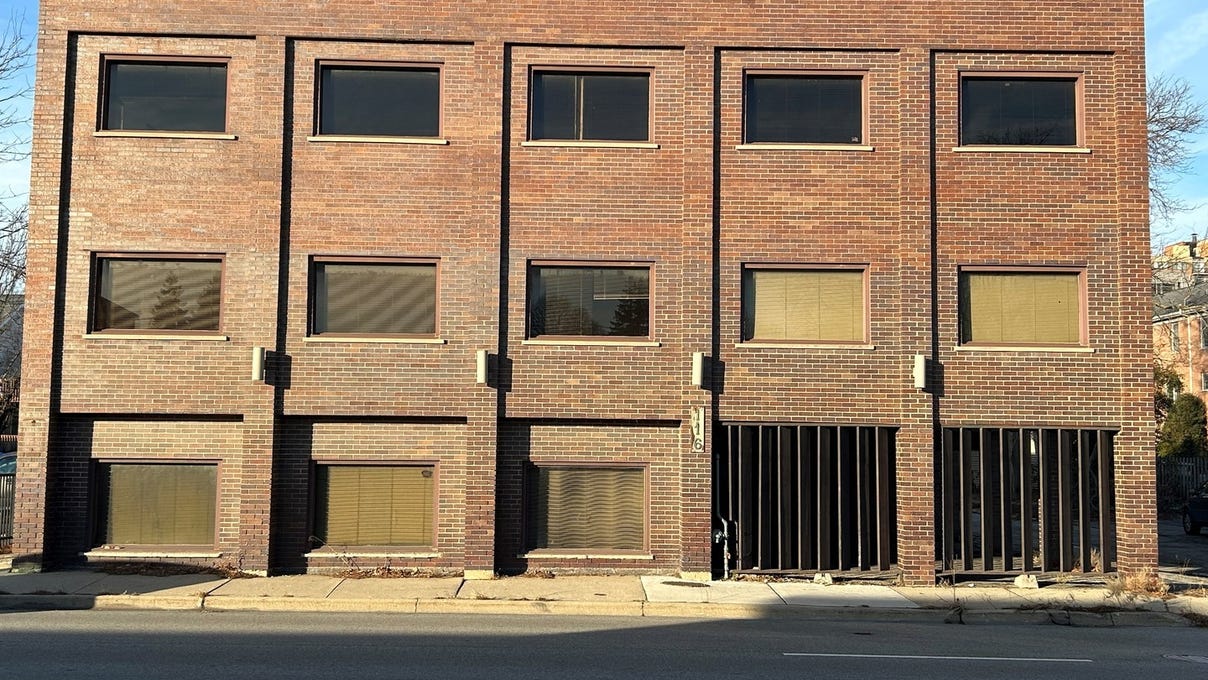 116 S Arlington Hts Rd  