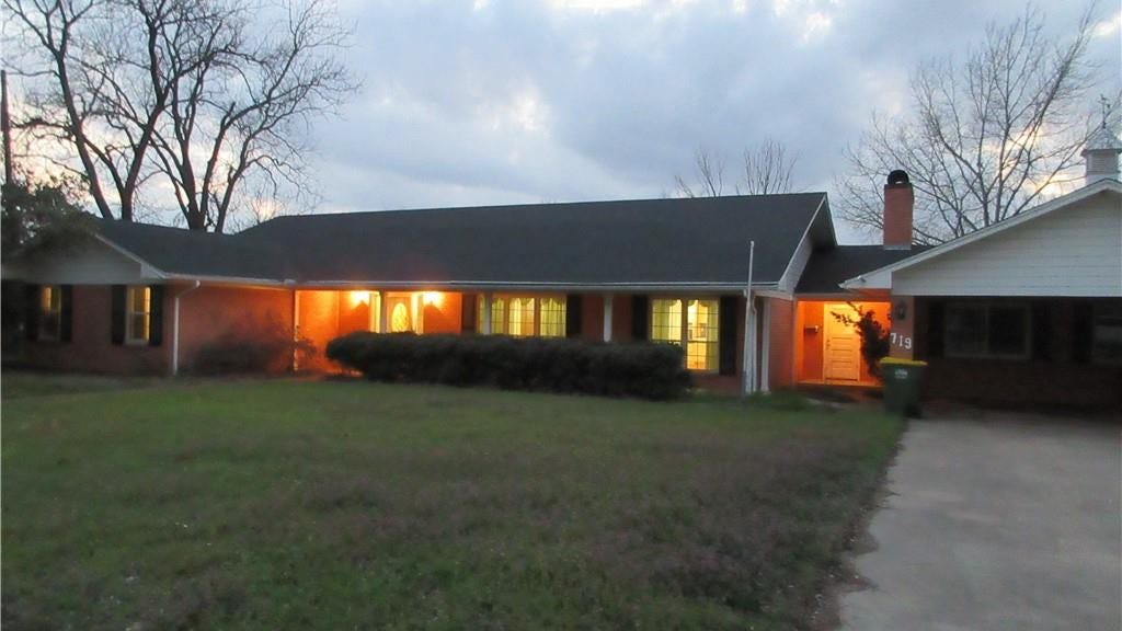 719 Oak Lane, Apt 1, Marlin, TX 76661 House for Sale