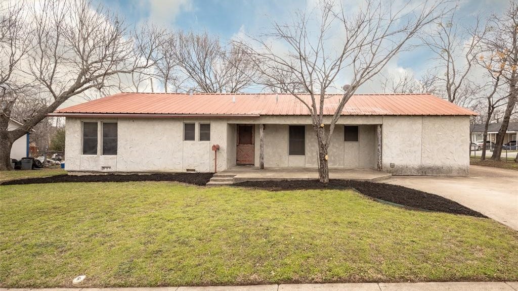 4800 Monna Street, Haltom City, TX 76117 House for Sale