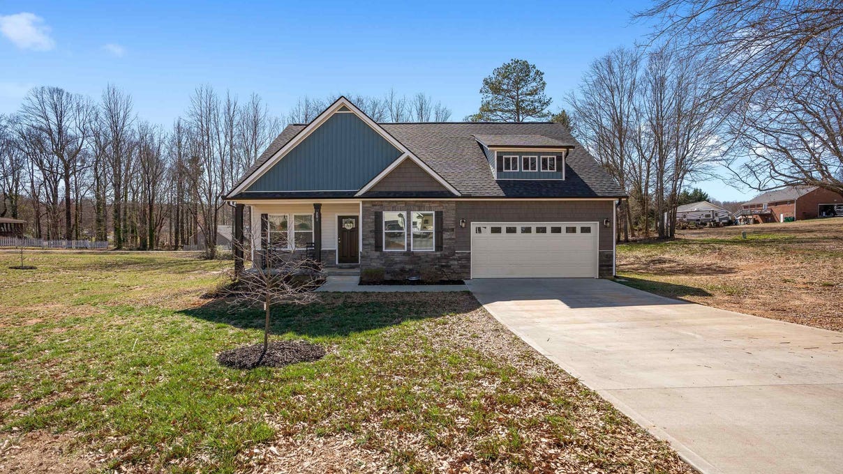 201 Shoreham Place, Inman, SC 29349 House for Sale