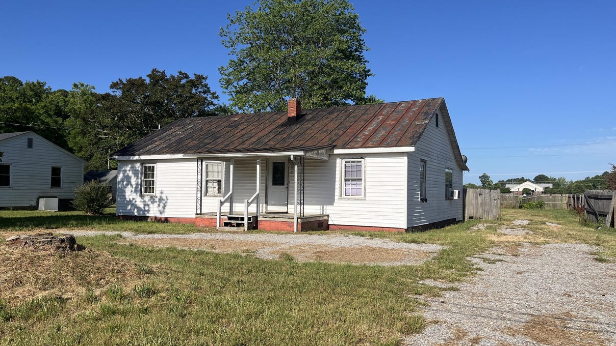 111 Lawrence St