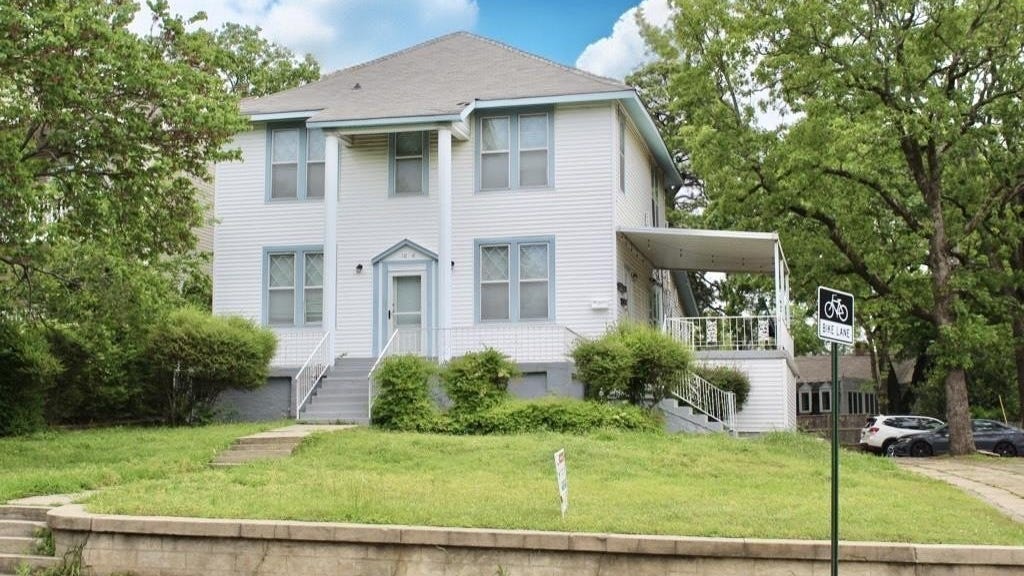 1020 Kavanaugh A  