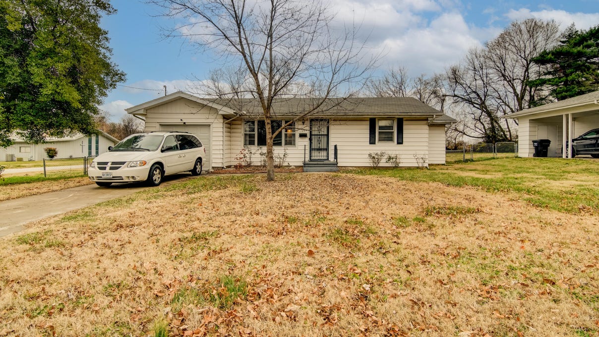 1302 South Newton Ave  