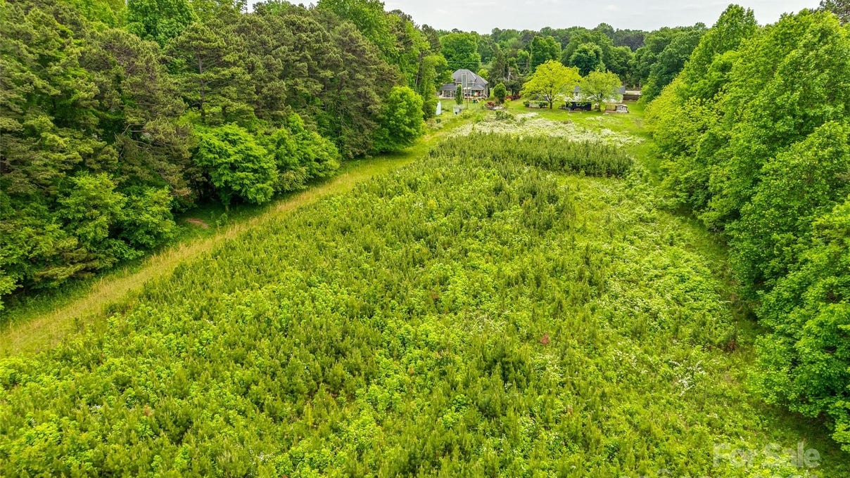 5705 MATTHEWS-MINT Hl RD  