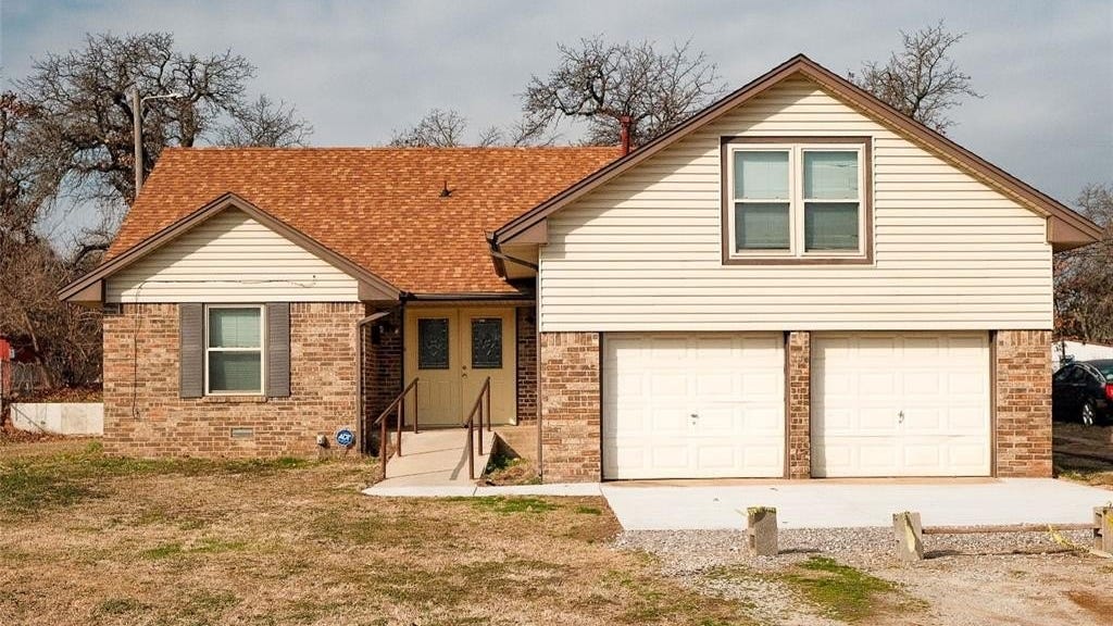 4905 Woodland Park Ter  