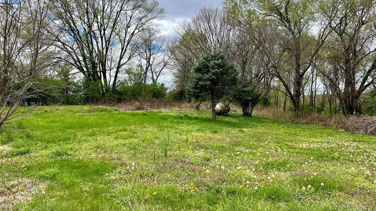 8749 Le Pere School Rd