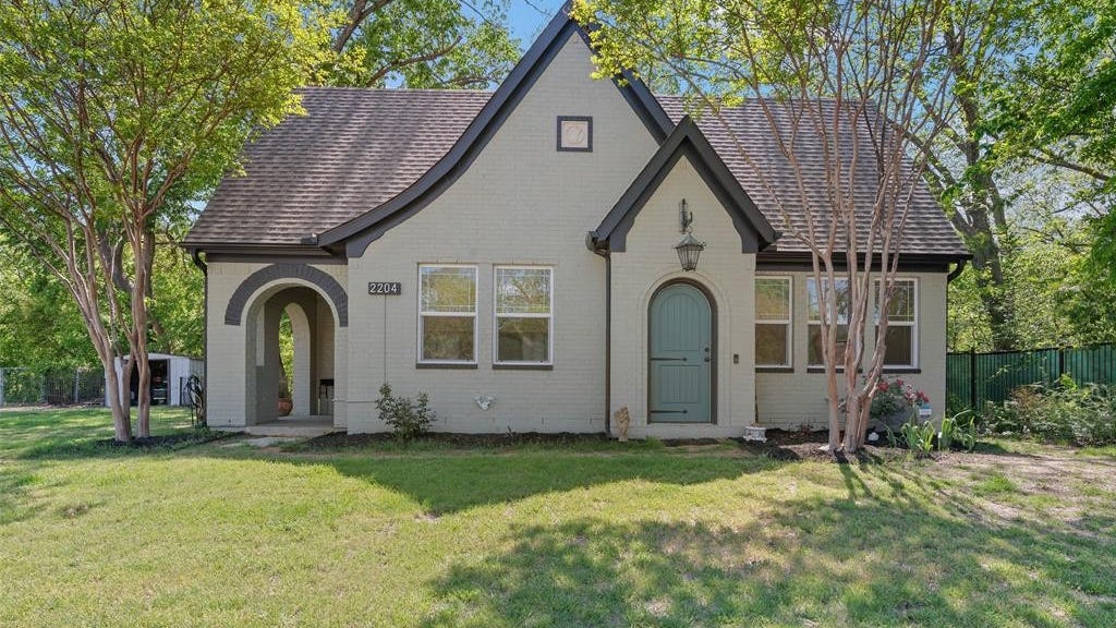 2204 Burning Tree Lane, Denton, TX 76209 House for Rent