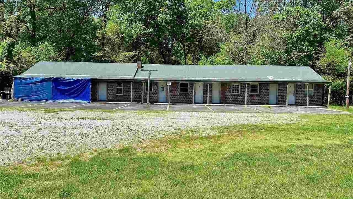 4151 W US Hwy 40  