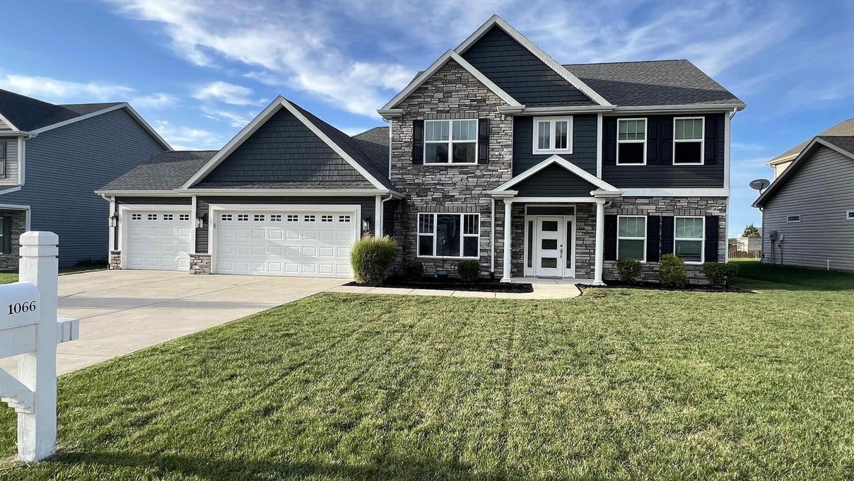 1066 Chesapeake Pointe Dr  