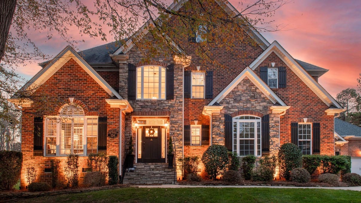 124 Elizabeth Brk Dr