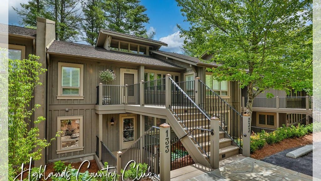 133 Fairway Villas Dr  