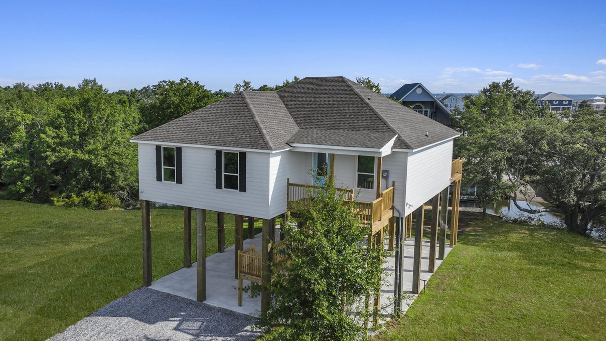 11133 Bay Cv Dr  