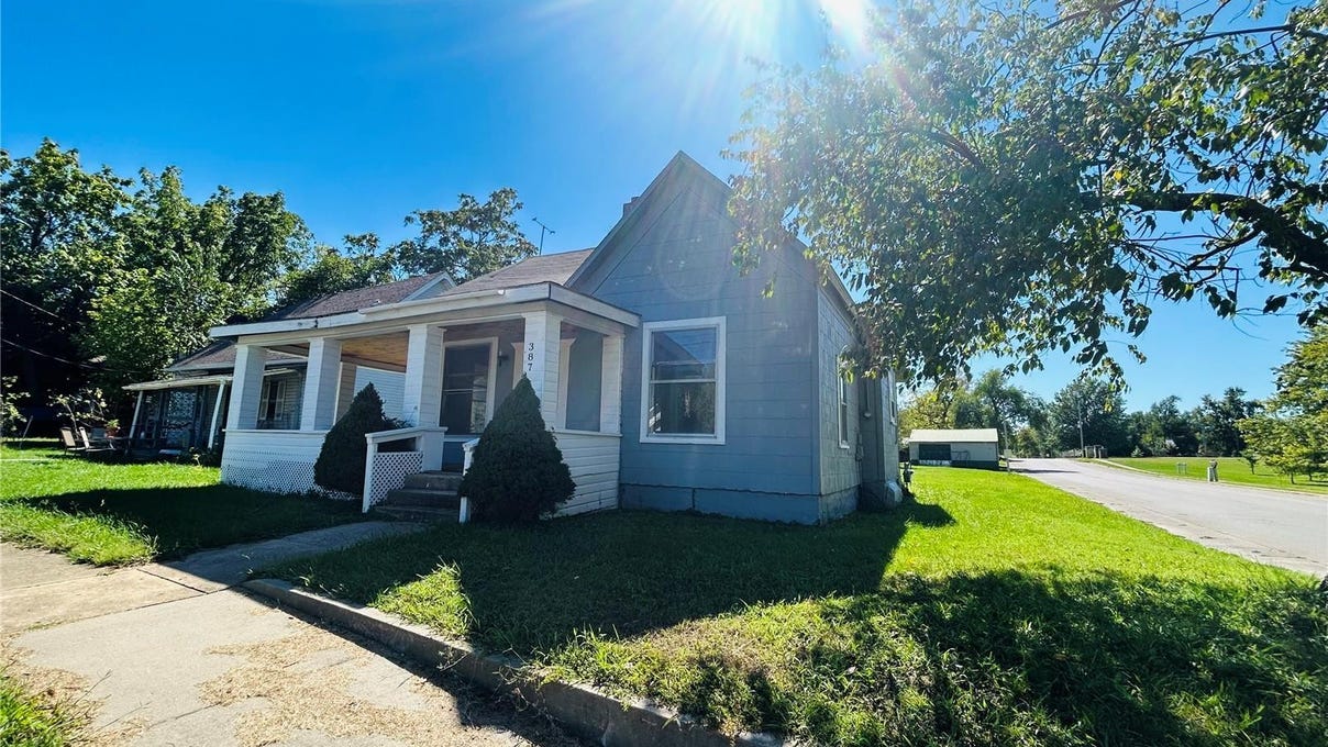 387 North Jackson Ave  