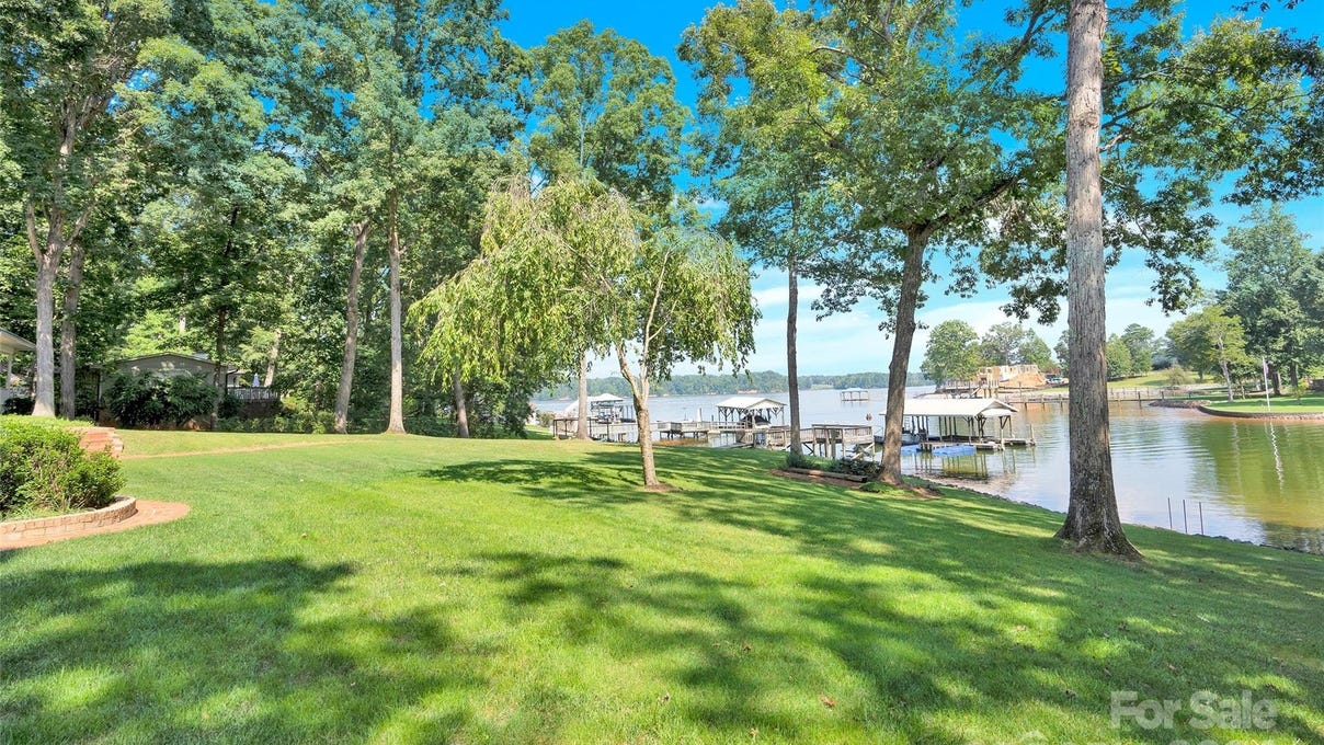 9167 Azalea Rd  