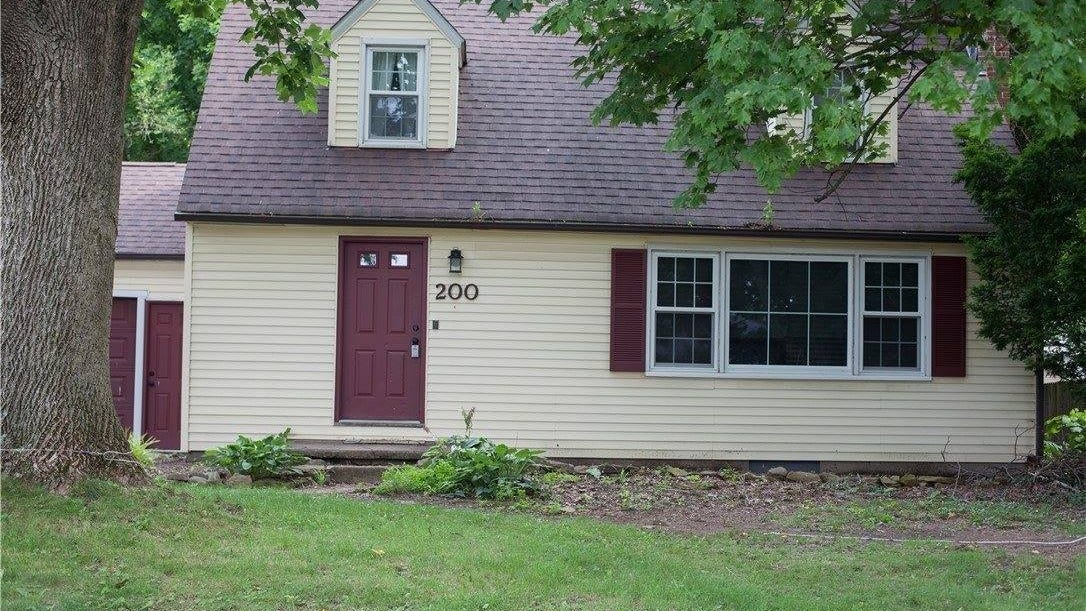 200 Van Tassell Ave  