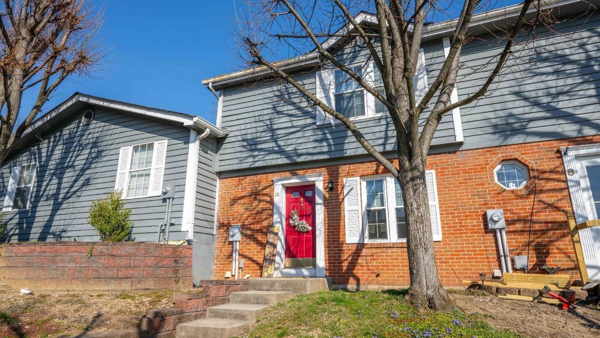 10 Bassett Pl  