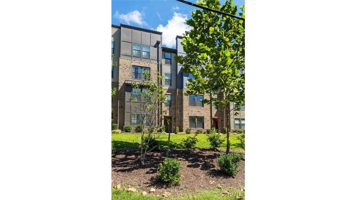2606 Lassen Walk Unit B  