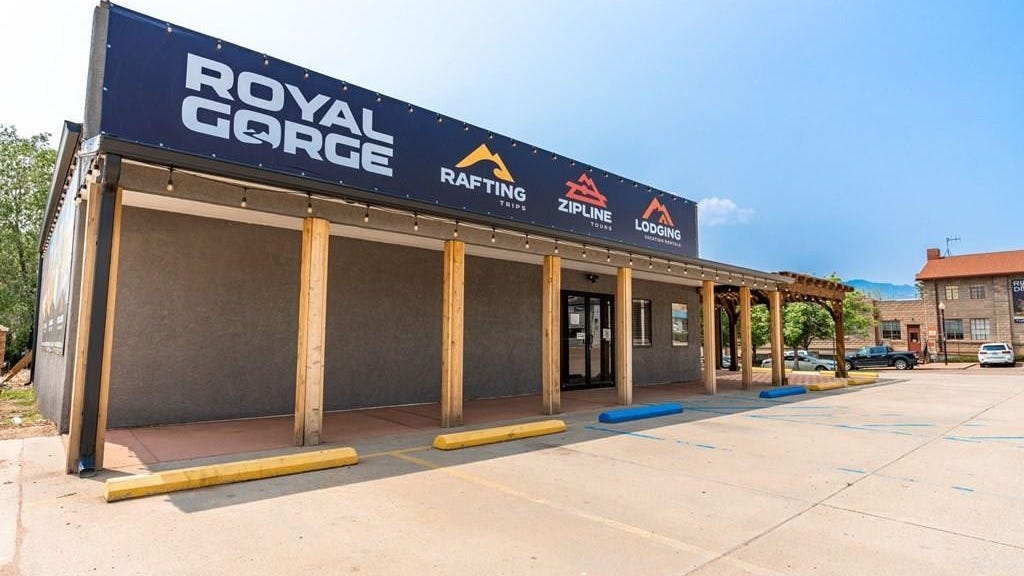 402 Royal Gorge Blvd  