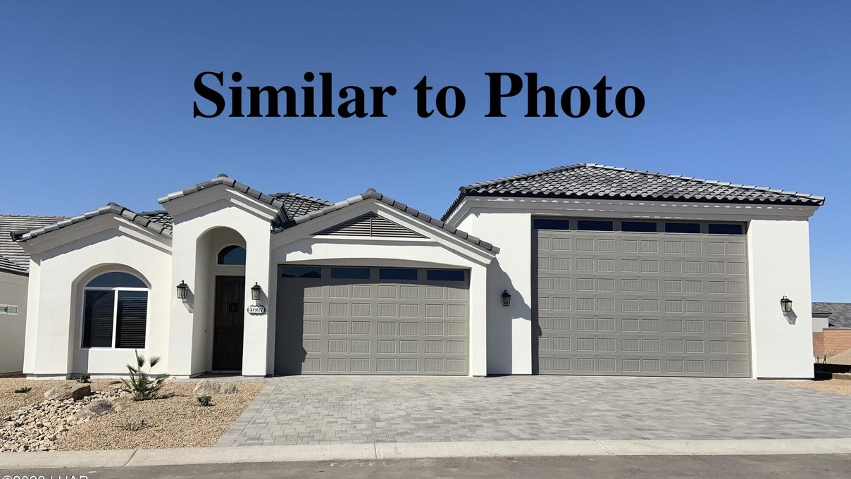 1739 E Persimmon Ave