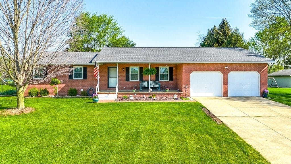 1215 Eastern Rd  