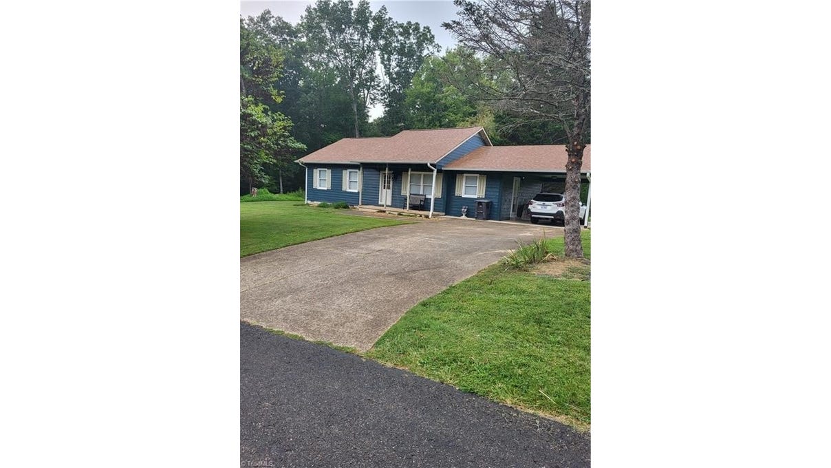 222 Scenic St  