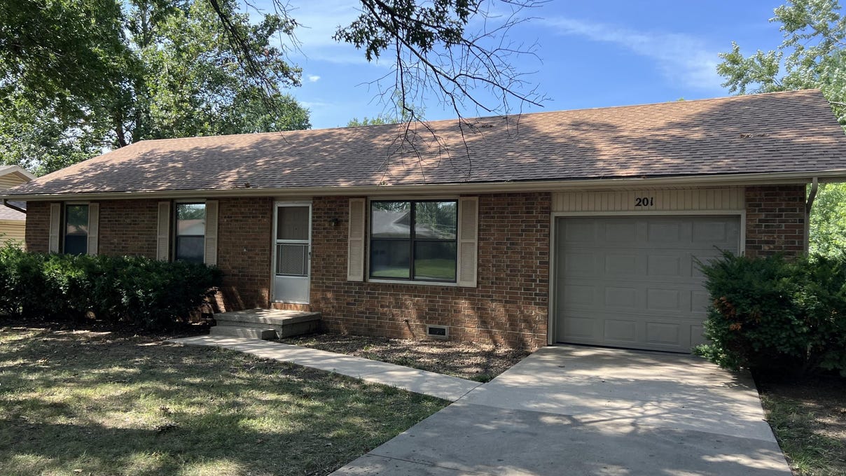 201 E Scott Wayne Dr  