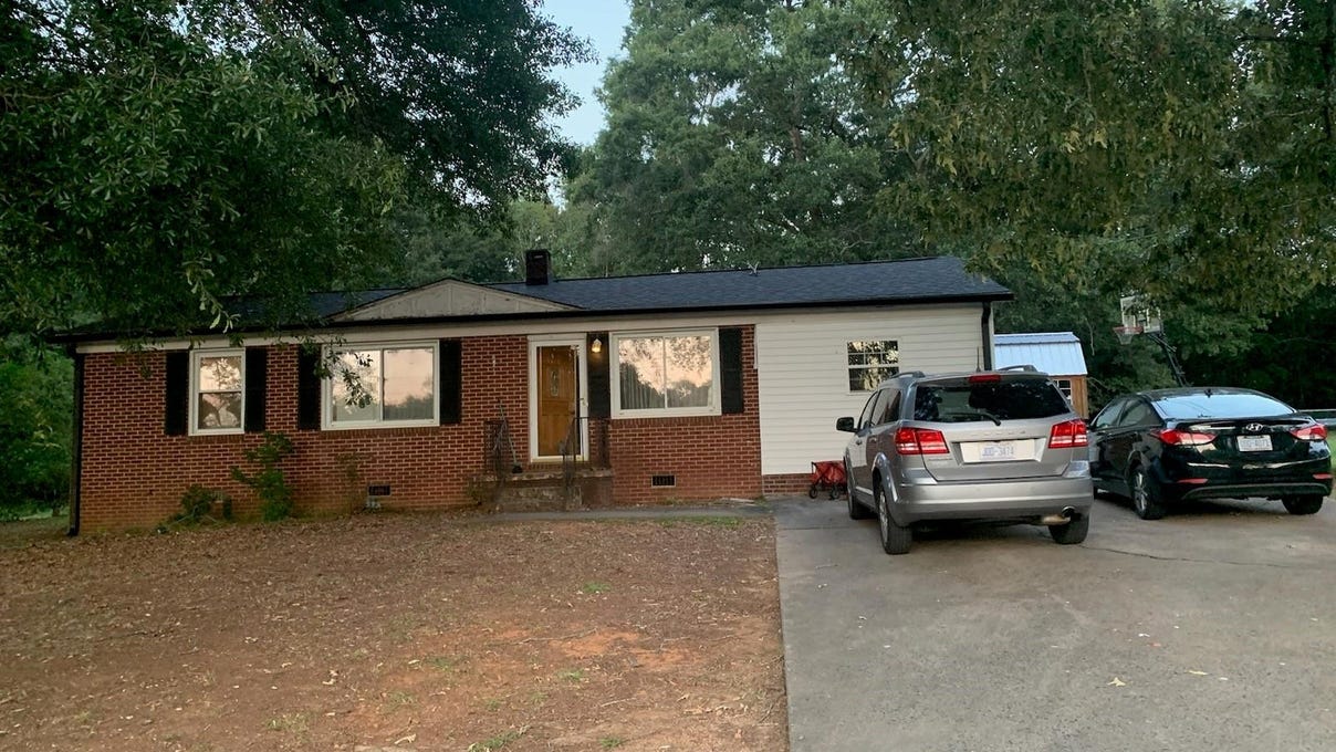 1329 Eastview Ext  