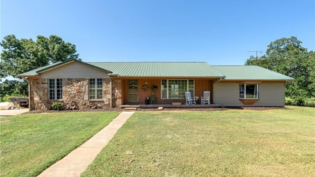 21653 US Hwy 270  