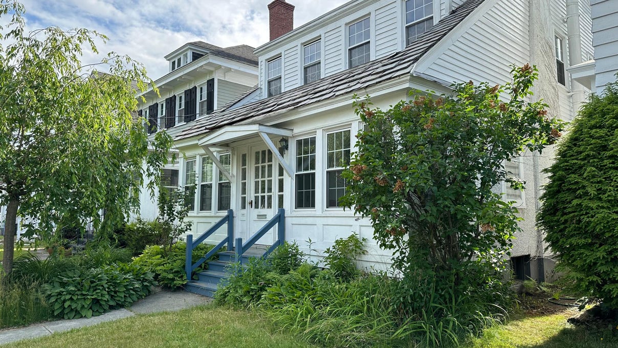 11 LAWNRIDGE Avenue, Albany, NY 12208 House for Sale