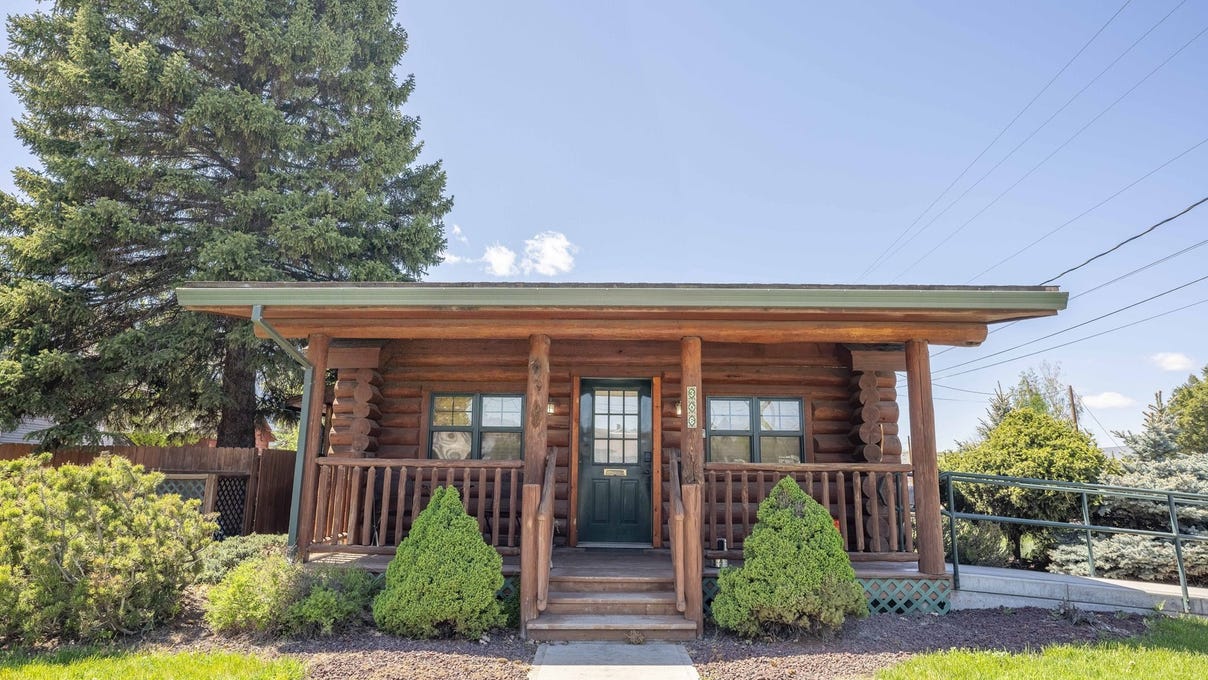 306 NW 1st St  