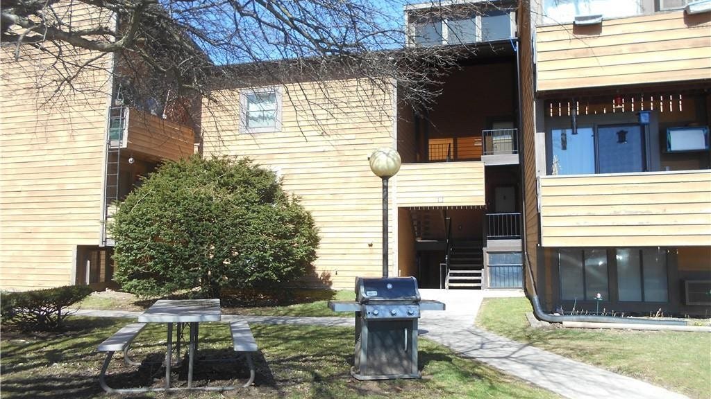 572 Village Boulevard North, Baldwinsville, NY 13027 Apartment for Sale