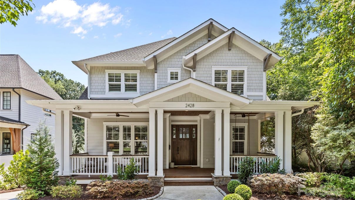 2428 Kingsbury Dr  