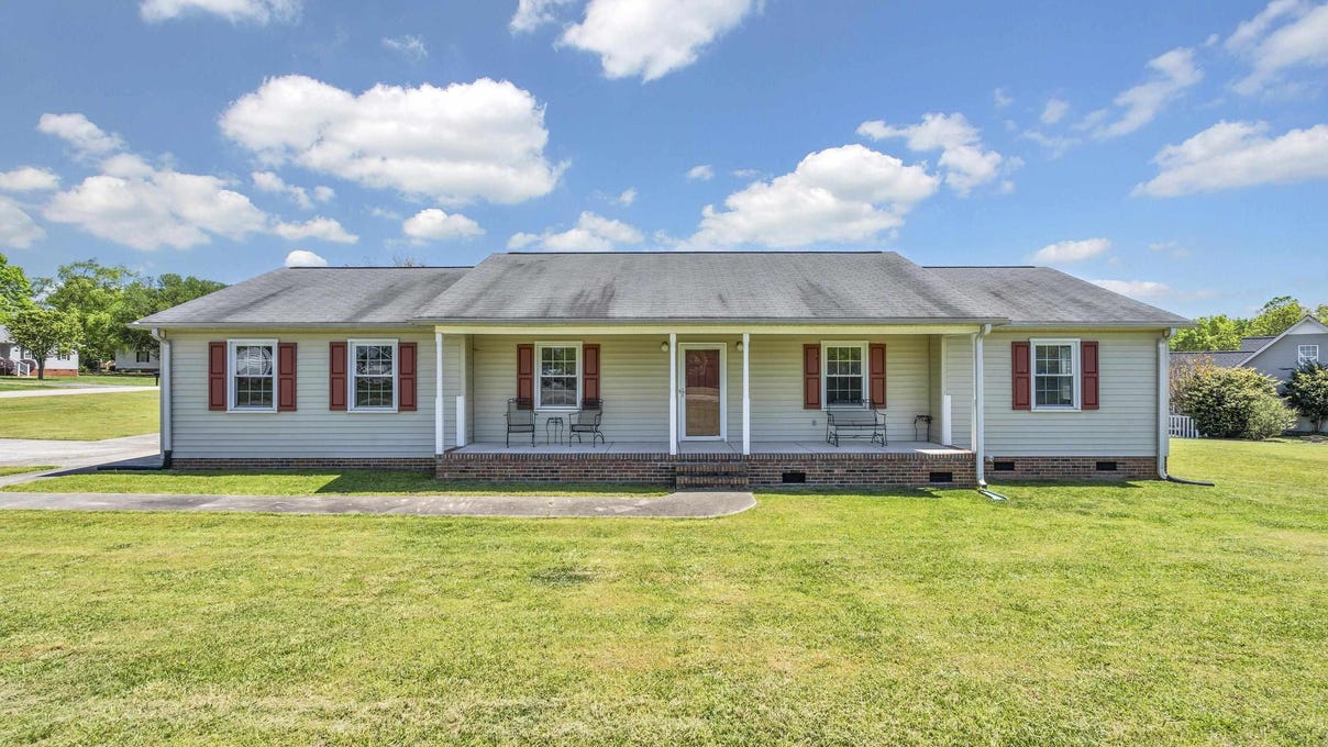 131 Cottonwood Street, Williamston, SC 29697 House for Sale