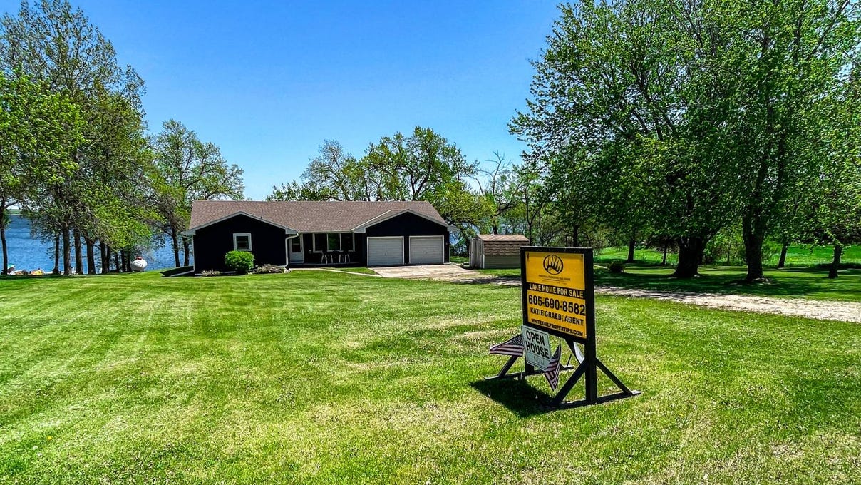 3512 Marguerite Dr  