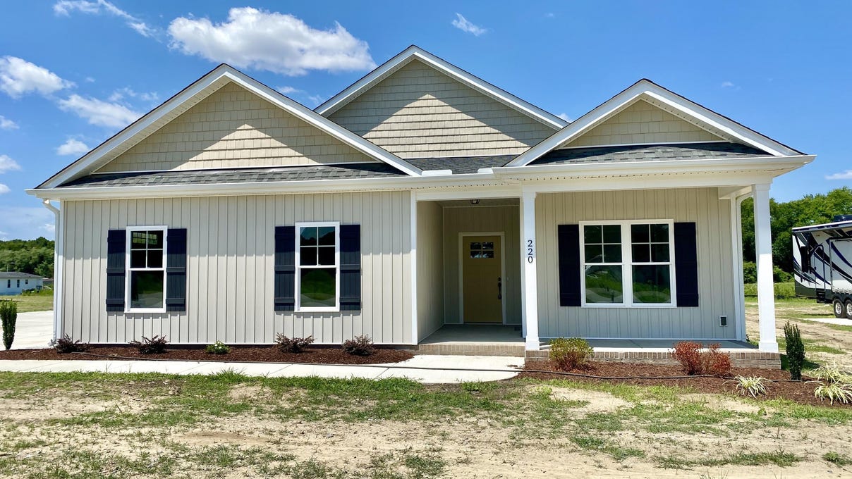 220 Herring Rd  