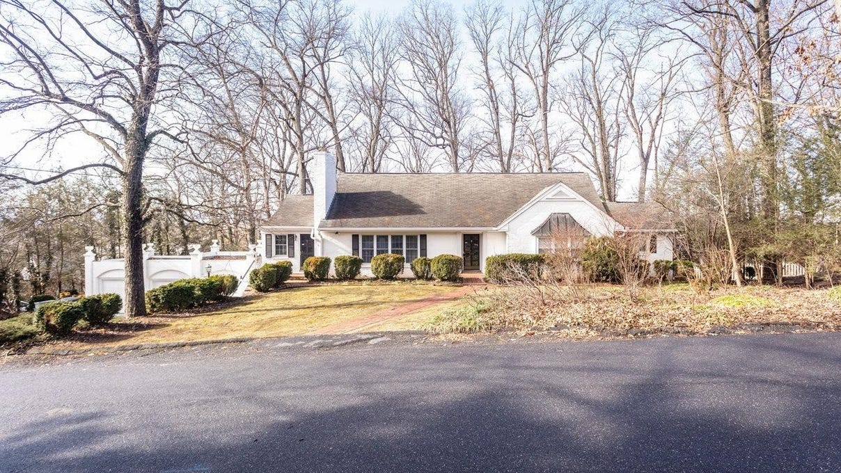 813 OAK HILL DR, HARRISONBURG, VA 22801 House for Sale