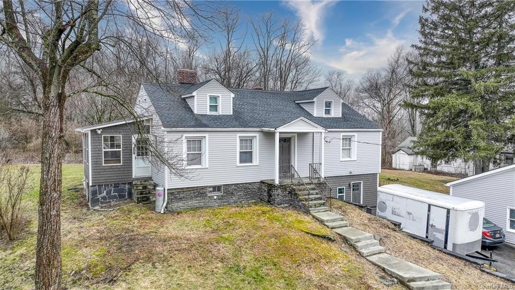 18 Mac Farlane Road, Wappingers Falls, NY 12590 House for Sale